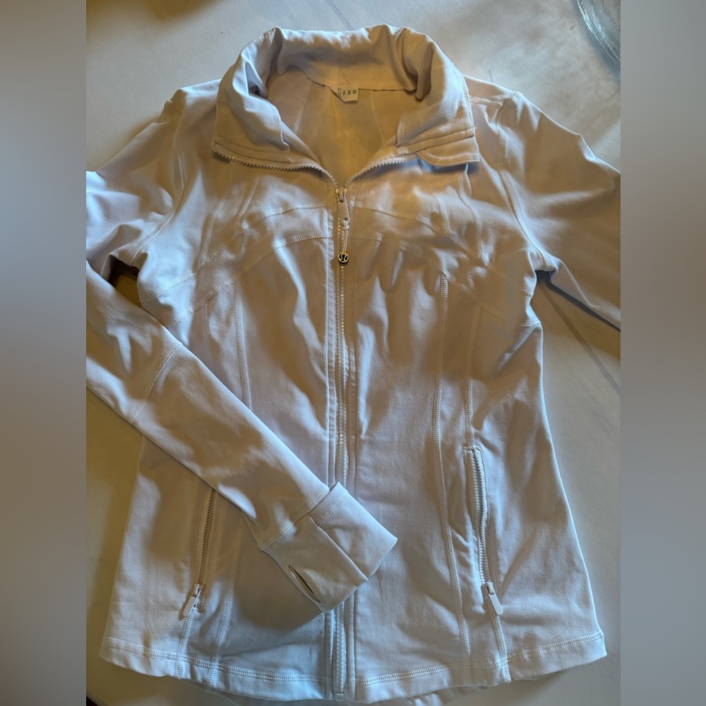 Lululemon define jacket size 8